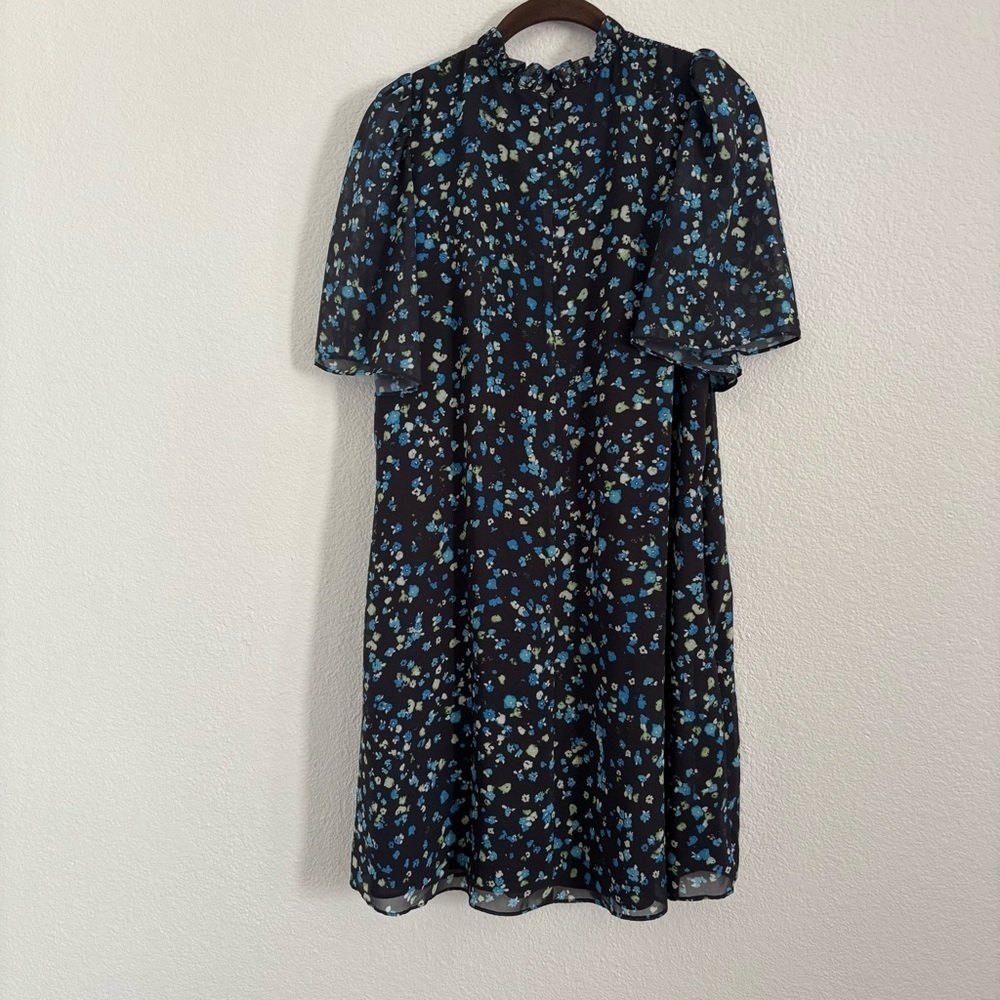 French Connection Women's Size Medium Blue Floral Ferna Bella Smock Dress - Picture 6 of 6
